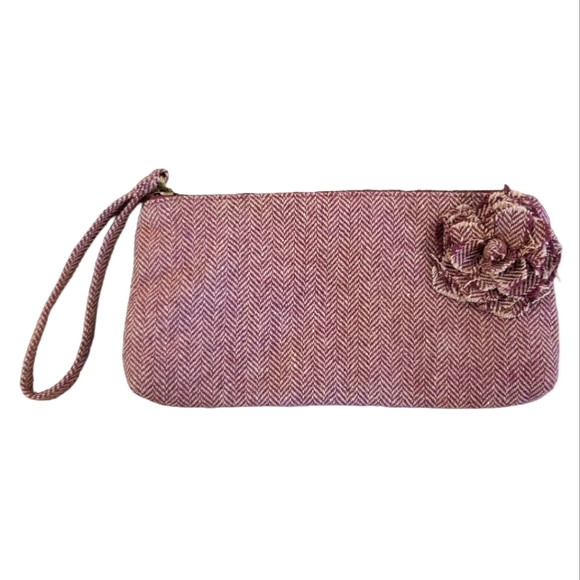 Old Navy Tweed Wristlet Clutch - Picture 1 of 4